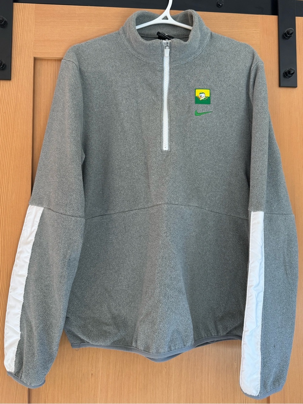 Nike Oregon Ducks Team Issue Gray Quarter-Zip Pullover Limited Edition Like New - Picture 1 of 3